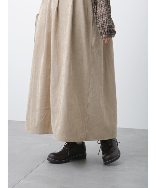 ehka sopo(エヘカソポ)の「コーデュロイVネックジャンパースカート(ジャンパースカート・レディース・ベージュ/チャコール/グリーン・フリ-)」の5枚目の写真