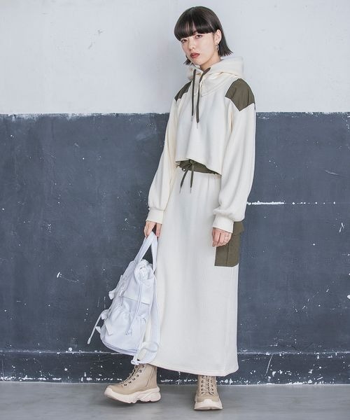 JEANASIS（ジーナシス）の「レースアップスニーカーブーツ/182863（ブーツ・レディース・ベージュ/ブラック・MEDIUM/LARGE）」の20枚目の写真