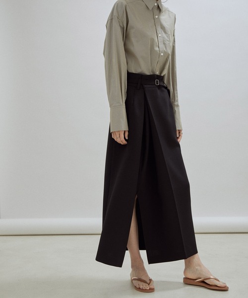 SALON adam et rope'（サロン アダム エ ロペ）の「【セットアップ対応・洗える】ハイウエストタックタイトスカート（スカート・レディース・ブラック/ベージュ・M/S）」の3枚目の写真