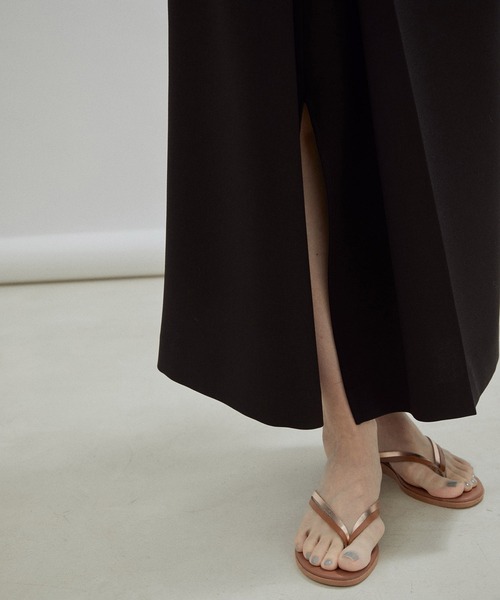 SALON adam et rope'（サロン アダム エ ロペ）の「【セットアップ対応・洗える】ハイウエストタックタイトスカート（スカート・レディース・ブラック/ベージュ・M/S）」の5枚目の写真