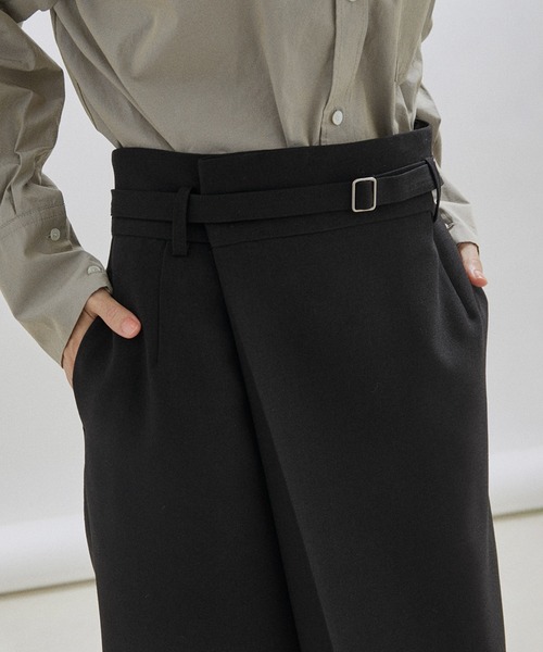 SALON adam et rope'（サロン アダム エ ロペ）の「【セットアップ対応・洗える】ハイウエストタックタイトスカート（スカート・レディース・ブラック/ベージュ・M/S）」の18枚目の写真