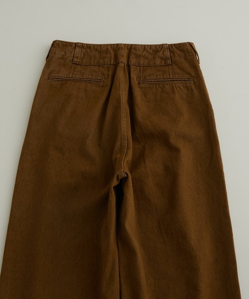 ADAM ET ROPE'(アダムエロペ)の「オーガニックコットン カラーデニム 3タック ワイドスラックス/サステナブル(デニムパンツ・メンズ・キャメル/パープル系その他4・M/L/S)」の9枚目の写真