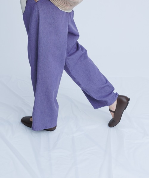 ADAM ET ROPE'(アダムエロペ)の「オーガニックコットン カラーデニム 3タック ワイドスラックス/サステナブル(デニムパンツ・メンズ・キャメル/パープル系その他4・M/L/S)」の15枚目の写真
