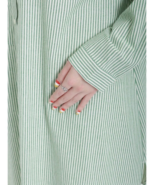 Samansa Mos2（サマンサ モスモス）の「柄アソートシャツチュニック（チュニック・レディース・ブルー/オフホワイト/ブラック/グリーン/レッド・ﾌﾘ-）」の9枚目の写真