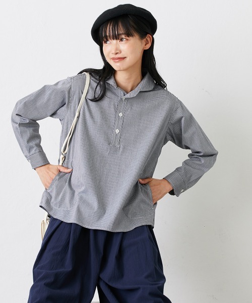 Le temps riche(ルタンリッシュ)の「サイドポケットラウンドカラープルオーバーシャツ<Le temps riche>(シャツ/ブラウス・レディース・ブラック系/オフホワイト・LL/M/L/S)」の9枚目の写真