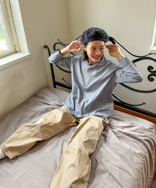 Le temps riche(ルタンリッシュ)の「サイドポケットラウンドカラープルオーバーシャツ<Le temps riche>(シャツ/ブラウス・レディース・ブラック系/オフホワイト・LL/M/L/S)」の17枚目の写真