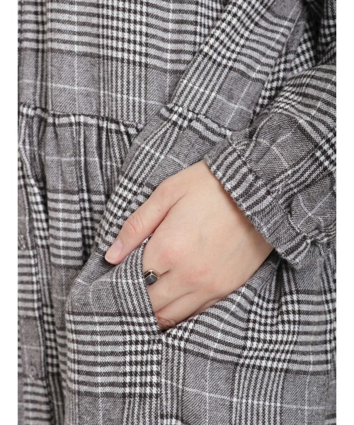 Samansa Mos2（サマンサ モスモス）の「ギャザーシャツワンピース（ワンピース・レディース・ブラック/ベージュ/チャコール・ﾌﾘ-）」の20枚目の写真