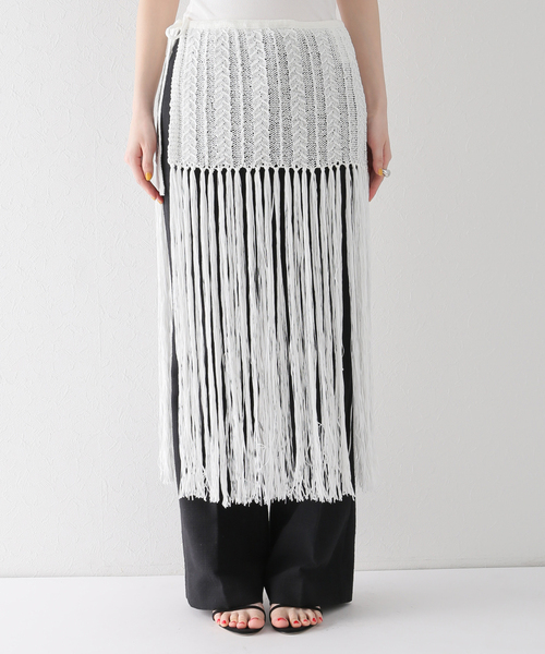 Bonum（ボナム）の「フリンジラップニットスカート / Fringe wrap knit skirt（スカート・レディース・チャコールグレー/ホワイト・FREE）」の3枚目の写真