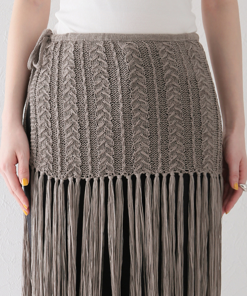 Bonum（ボナム）の「フリンジラップニットスカート / Fringe wrap knit skirt（スカート・レディース・チャコールグレー/ホワイト・FREE）」の7枚目の写真