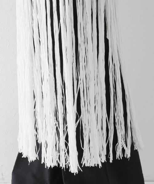 Bonum（ボナム）の「フリンジラップニットスカート / Fringe wrap knit skirt（スカート・レディース・チャコールグレー/ホワイト・FREE）」の12枚目の写真