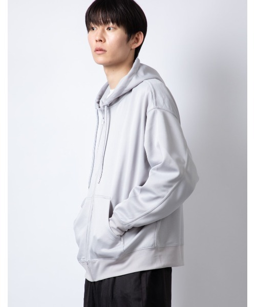 Beno（ビーノ）の「TECHダンボール ルーズシルエット フルZIPフーディ（パーカー・メンズ・モカ/ライトグレー/ブラック/ダークブルー・M/L）」の17枚目の写真