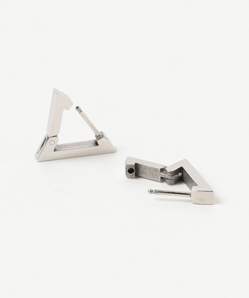 Ray BEAMS(レイビームス)の「Ray BEAMS / トライアングル ピアス(ピアス(両耳用)・レディース・シルバー/ゴールド・ONE SIZE)」の3枚目の写真