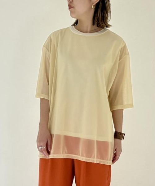 CHIGNON（シニヨン）の「CHIGNON  レイヤードシアーTシャツ（Tシャツ/カットソー・レディース・アイボリー/ブラック・FREE）」の5枚目の写真