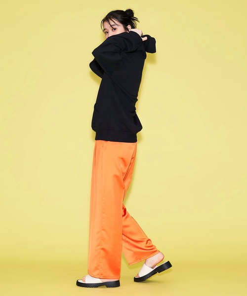 FOREVER 21（フォーエバー トゥエンティーワン）の「【POP】Have a Lovely Life カラーロゴパーカー（スウェット・レディース・オレンジ系その他/グリーン/ブラック・FREE）」の5枚目の写真