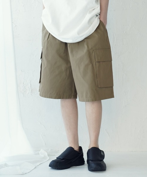 SIERRA DESIGNS（シェラデザイン）の「SIERRA DESIGNS / シエラデザインズ 別注 コラボ オーバーサイズ ミリタリー ハーフ カーゴパンツ（カーゴパンツ・メンズ・ブラック/カーキ・MEDIUM/LARGE）」の18枚目の写真