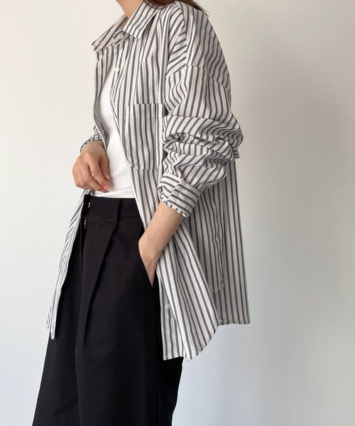 El mar（エルマール）の「El mar(エルマール) オーバーサイズストライプシャツ（シャツ/ブラウス・レディース・ネイビー・ONE SIZE）」の6枚目の写真