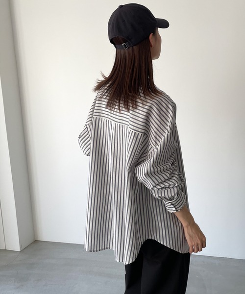 El mar（エルマール）の「El mar(エルマール) オーバーサイズストライプシャツ（シャツ/ブラウス・レディース・ネイビー・ONE SIZE）」の8枚目の写真