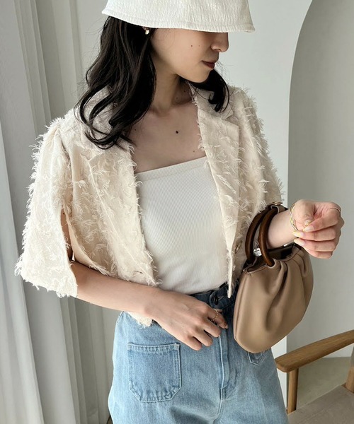 one after another NICE CLAUP（ワンアフターアナザーナイスクラップ）の「袖フレアスリットショートジャケット（テーラードジャケット・レディース・ホワイト系その他/アイボリー/ブラック・FREE）」の5枚目の写真