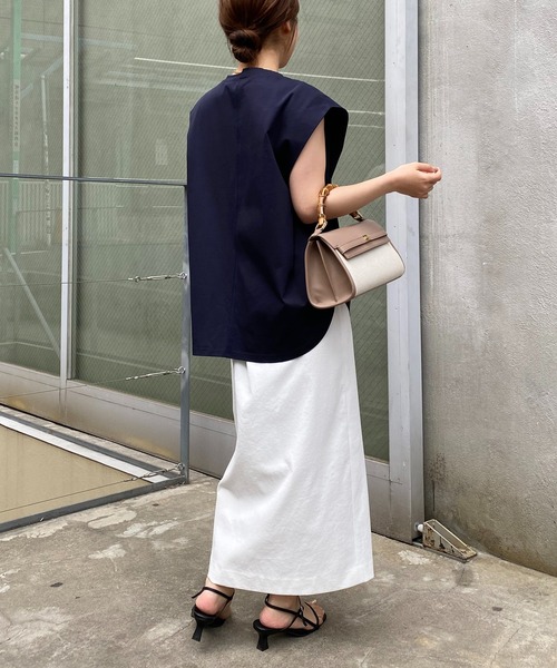 COLLAGE GALLARDAGALANTE（コラージュガリャルダガランテ）の「タックノースリTシャツ（Tシャツ/カットソー・レディース・キャメル/ネイビー/ホワイト・FREE）」の13枚目の写真