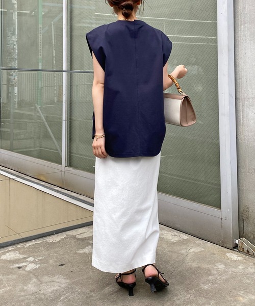 COLLAGE GALLARDAGALANTE（コラージュガリャルダガランテ）の「タックノースリTシャツ（Tシャツ/カットソー・レディース・キャメル/ネイビー/ホワイト・FREE）」の8枚目の写真