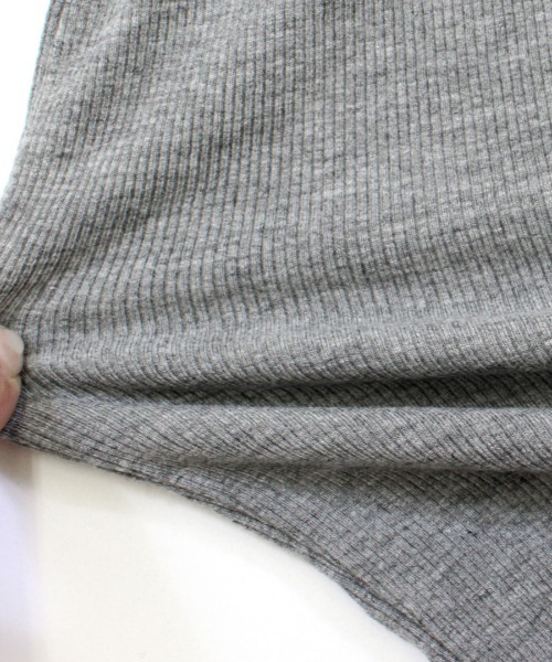 Riff（リフ）の「UネックカラーT（Tシャツ/カットソー・レディース・ブラック/ブルーグリーン/グレー/ピンク/オフホワイト/マスタード・M）」の8枚目の写真