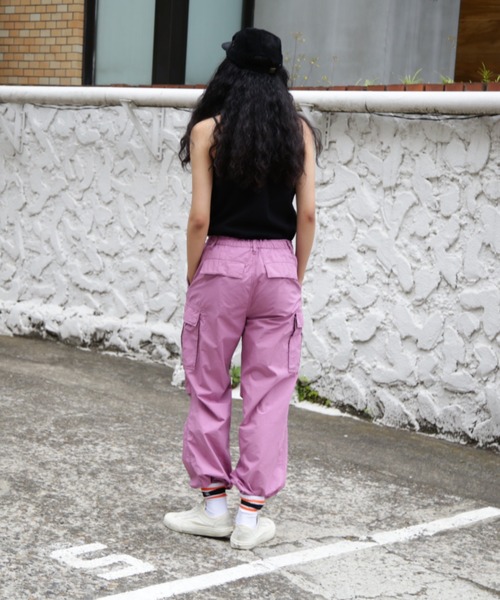 AVIREX（アヴィレックス）の「SNOW PANTS/ スノーパンツ（カーゴパンツ・レディース・アイボリー/オリーブ/パープル/ブラック・SMALL/MEDIUM）」の7枚目の写真