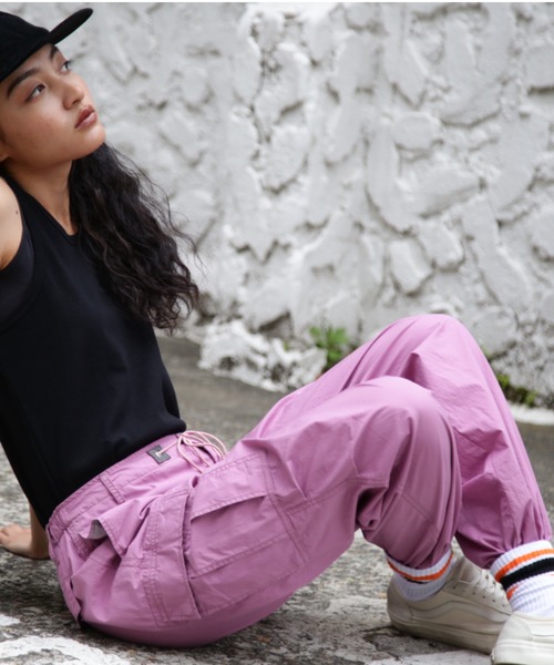 AVIREX（アヴィレックス）の「SNOW PANTS/ スノーパンツ（カーゴパンツ・レディース・アイボリー/オリーブ/パープル/ブラック・SMALL/MEDIUM）」の8枚目の写真