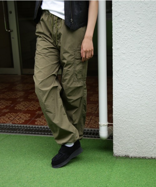 AVIREX（アヴィレックス）の「SNOW PANTS/ スノーパンツ（カーゴパンツ・レディース・アイボリー/オリーブ/パープル/ブラック・SMALL/MEDIUM）」の16枚目の写真