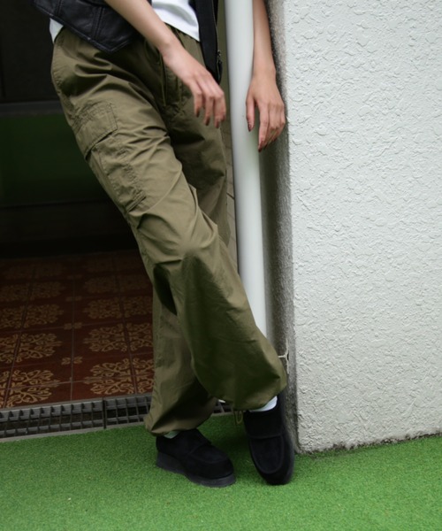 AVIREX（アヴィレックス）の「SNOW PANTS/ スノーパンツ（カーゴパンツ・レディース・アイボリー/オリーブ/パープル/ブラック・SMALL/MEDIUM）」の18枚目の写真