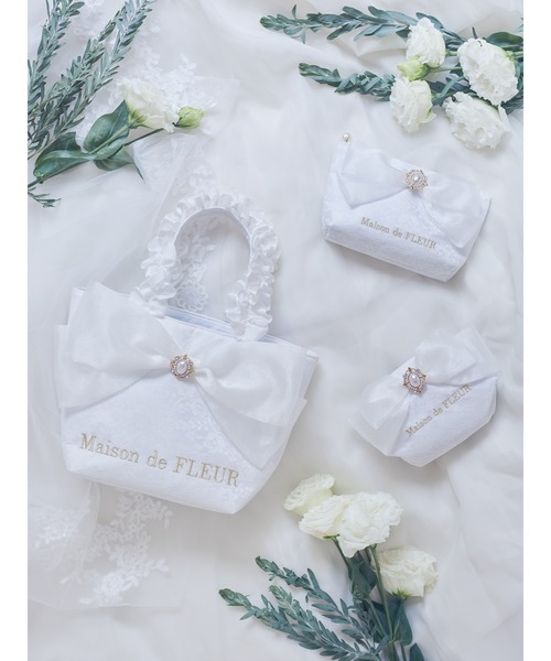 Maison de FLEUR パールレースオーガンジーリボンポーチ 量産型 Maison de FLEUR（メゾンドフルール）の「パールレース