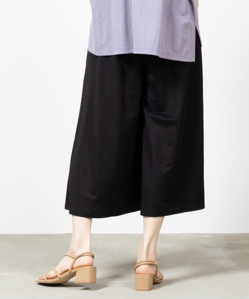 NAVY(ネイビー)の「SARARI 冷感無地スカンツ(その他パンツ・レディース・テラコッタ/ブラック/グレー/ネイビー・M/L)」の10枚目の写真