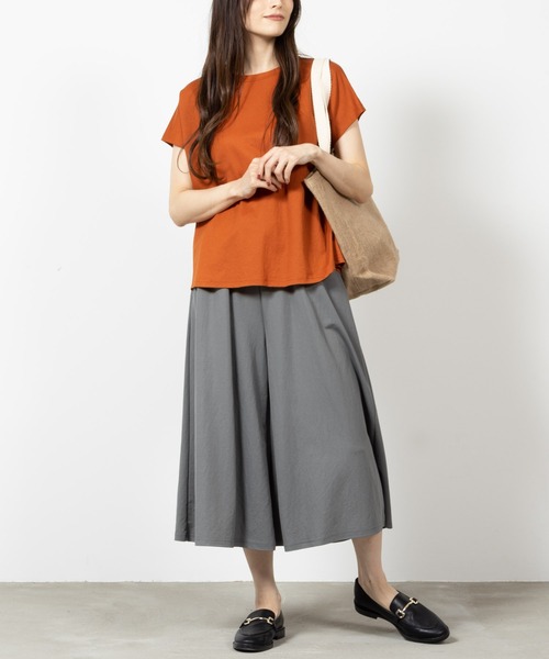 NAVY(ネイビー)の「SARARI 冷感無地スカンツ(その他パンツ・レディース・テラコッタ/ブラック/グレー/ネイビー・M/L)」の13枚目の写真