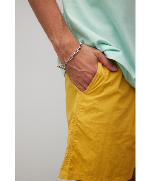 AZUL by moussy（アズールバイマウジー）の「Uチェーンブレスレット（ブレスレット・メンズ・シルバー・FREE）」の4枚目の写真