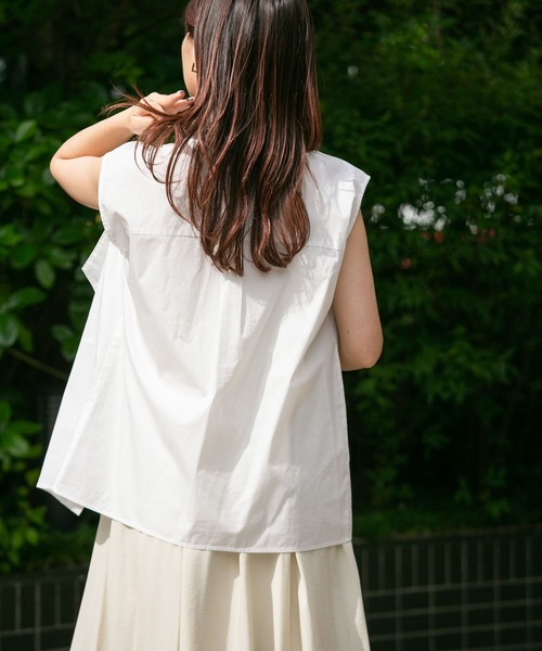 KBF（ケイビーエフ）の「BIGポケットディティールブラウス（シャツ/ブラウス・レディース・オレンジ/グリーン系その他/オフホワイト・ONE）」の6枚目の写真