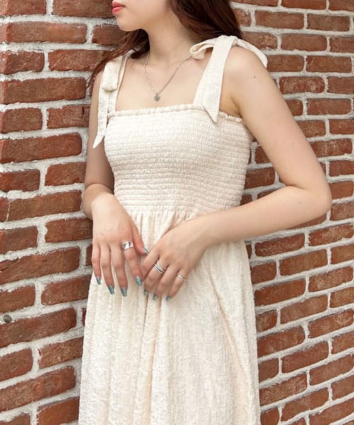 INGNI（イング）の「肩リボンぽこぽこシャーリングワンピース（ワンピース・レディース・ブラック系その他3/アイボリー/ブラック・M）」の19枚目の写真