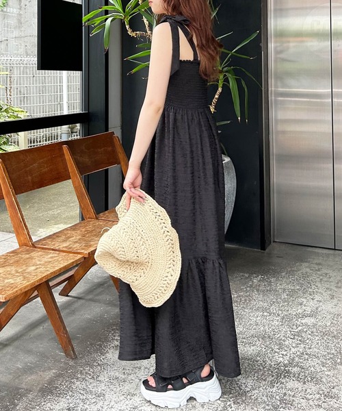 INGNI（イング）の「肩リボンぽこぽこシャーリングワンピース（ワンピース・レディース・ブラック系その他3/アイボリー/ブラック・M）」の12枚目の写真