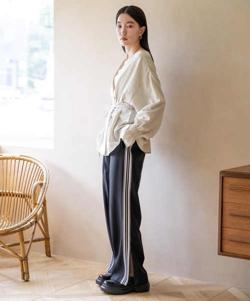 LOWRYS FARM（ローリーズファーム）の「クルミボタンカシュクールロングスリーブ  968600（シャツ/ブラウス・レディース・ホワイト/ブラック/パープル・FREE）」の18枚目の写真