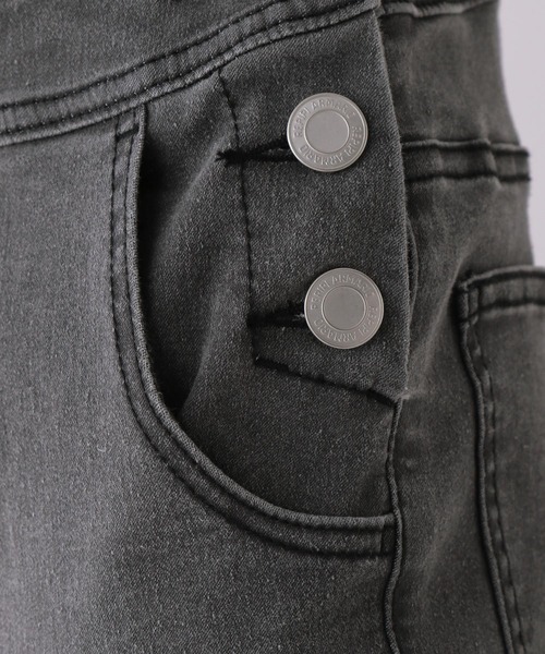 repipi armario（レピピ アルマリオ）の「デニムフレアサロペット（サロペット/オーバーオール・キッズ・ブラック系1/ブラック/ワンウォッシュ・SMALL/MEDIUM/LARGE）」の21枚目の写真