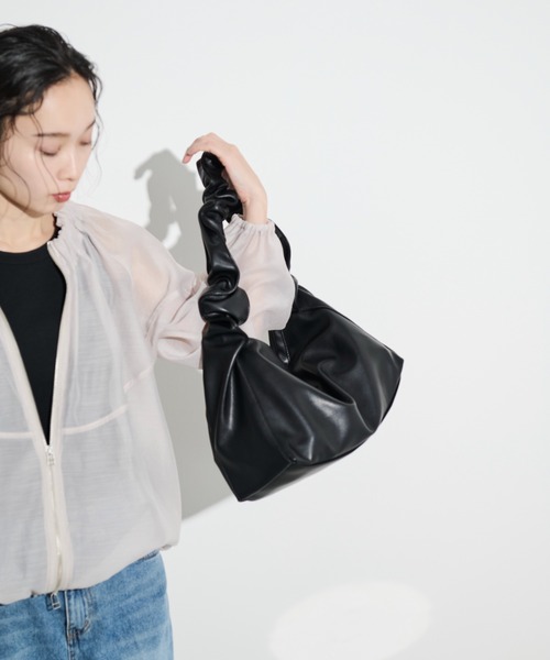 Shelly island（シェリーアイランド）の「ギャザーアレンジショルダーバッグ（ショルダーバッグ・レディース・ホワイト/ブラック/シルバー/ブラウン・FREE）」の22枚目の写真