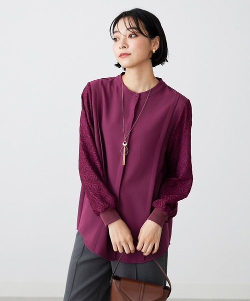 BELLUNA（ベルーナ）の「袖レースデザイン上品ブラウス（シャツ/ブラウス・レディース・ベージュ/ワイン/ネイビー/オフホワイト・LARGE/X-LARGE/MEDIUM）」の4枚目の写真