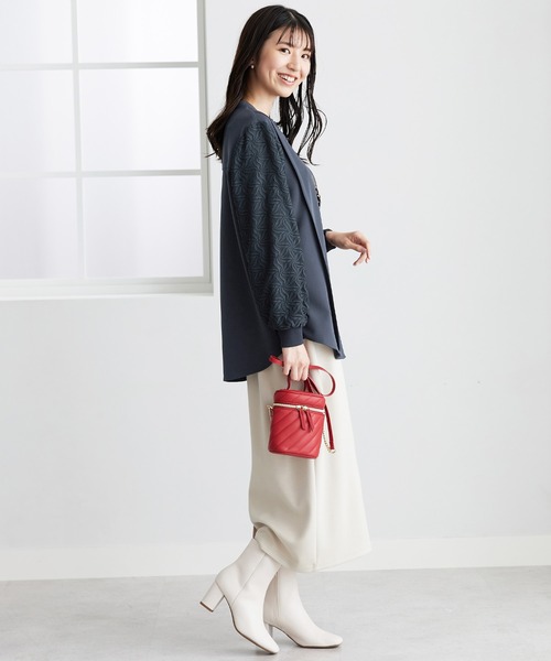 BELLUNA（ベルーナ）の「袖レースデザイン上品ブラウス（シャツ/ブラウス・レディース・ベージュ/ワイン/ネイビー/オフホワイト・LARGE/X-LARGE/MEDIUM）」の6枚目の写真