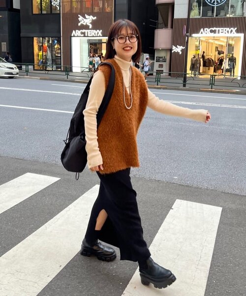 DISCOAT(ディスコート)の「【新色追加/WEB限定】フェザーヤーンチュニックベスト(ニット/セーター・レディース・アイボリー/チャコールグレー/ブラウン/ライトベージュ/ブラック/ライトグレー・FREE)」の14枚目の写真