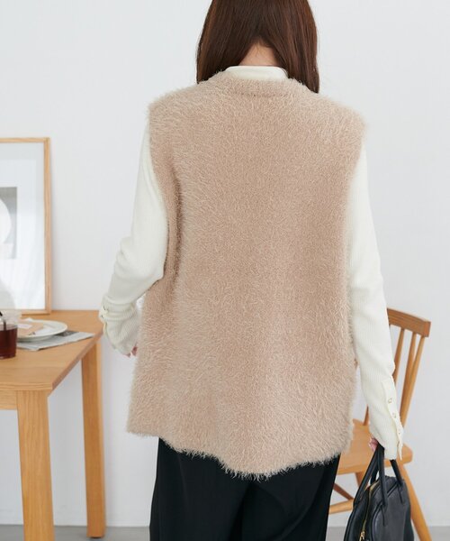 DISCOAT(ディスコート)の「【新色追加/WEB限定】フェザーヤーンチュニックベスト(ニット/セーター・レディース・アイボリー/チャコールグレー/ブラウン/ライトベージュ/ブラック/ライトグレー・FREE)」の21枚目の写真