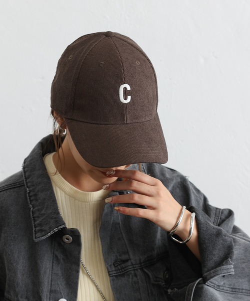 COLONY 2139(コロニートゥーワンスリーナイン)の「コーデュロイロゴ刺繍キャップ(キャップ・レディース・アイボリー/ブラウン/ブラック・FREE)」の17枚目の写真