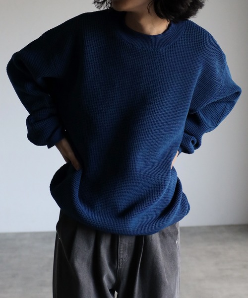 CREARE -LINO-(クレアーレリノ)の「ルーズ スポンジ クルーネック ニット <ユニセックス>(ニット/セーター・メンズ・ブラック/ブルー/レッド/アイボリー・M/L)」の3枚目の写真