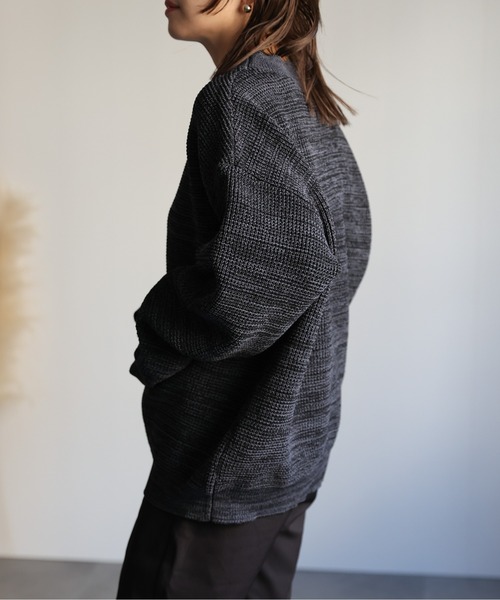 CREARE -LINO-(クレアーレリノ)の「ルーズ スポンジ クルーネック ニット <ユニセックス>(ニット/セーター・メンズ・ブラック/ブルー/レッド/アイボリー・M/L)」の7枚目の写真