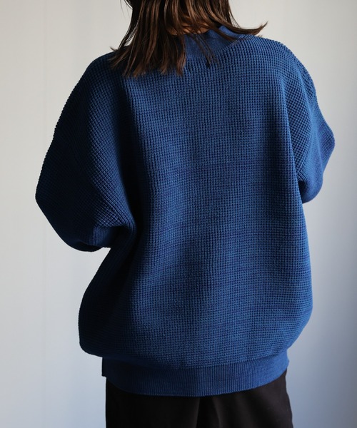 CREARE -LINO-(クレアーレリノ)の「ルーズ スポンジ クルーネック ニット <ユニセックス>(ニット/セーター・メンズ・ブラック/ブルー/レッド/アイボリー・M/L)」の11枚目の写真