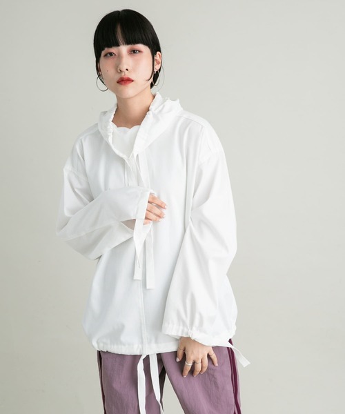 KBF（ケイビーエフ）の「スタンドカラーアノラック（シャツ/ブラウス・レディース・オフホワイト/ネイビー・ONE）」の6枚目の写真