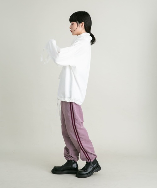 KBF（ケイビーエフ）の「スタンドカラーアノラック（シャツ/ブラウス・レディース・オフホワイト/ネイビー・ONE）」の8枚目の写真