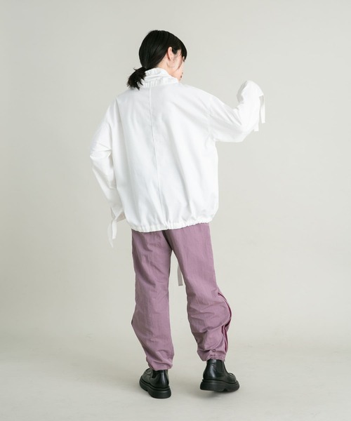 KBF（ケイビーエフ）の「スタンドカラーアノラック（シャツ/ブラウス・レディース・オフホワイト/ネイビー・ONE）」の9枚目の写真